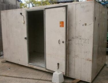 プレハブ冷蔵庫の解体撤去および処分